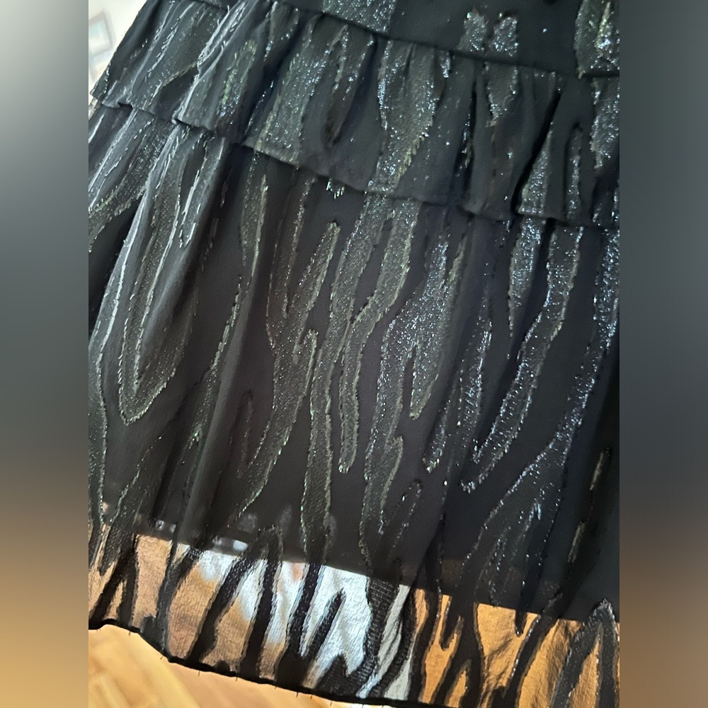 𝐋𝐢𝐥𝐥𝐲 𝐏𝐮𝐥𝐢𝐭𝐳𝐞𝐫 Black Onyx Avelynn Lilly Silk Metallic Dress Size 4 - Picture 10 of 12